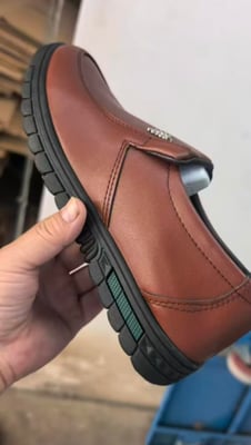 Lace-up shoes for women