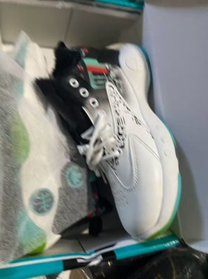 Men's shoes